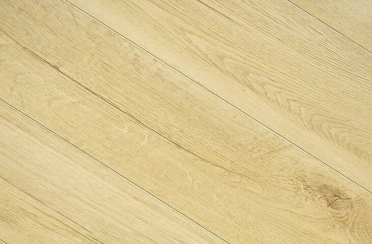 podłoga z paneli drewnopodobnych